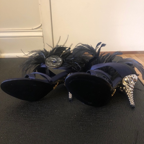 Prada feather heels authentic - Picture 3 of 8